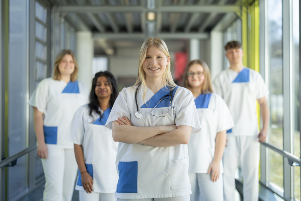 Bildungszentrum für Gesundheitsberufe am Städt. Krankenhaus Maria-Hilf in Brilon Bildungszentrum für Gesundheitsberufe am Städt. Krankenhaus Maria-Hilf in Brilon